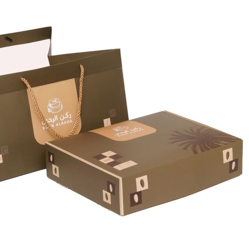 بوكس التمر الخلاص مع الطحينة