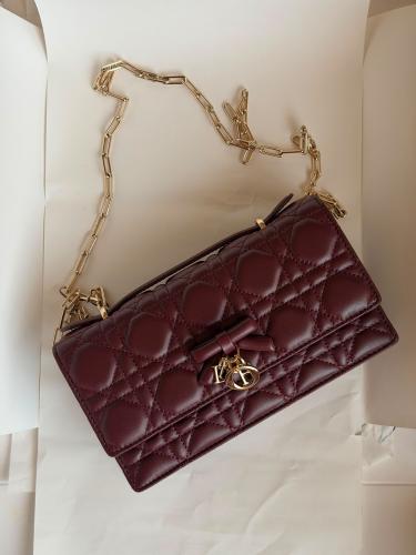 شنطة my dior