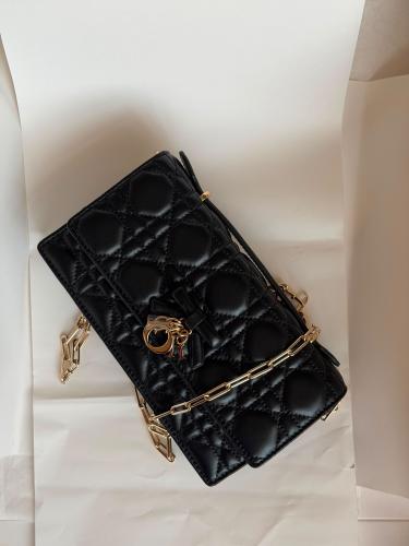 شنطة my Dior