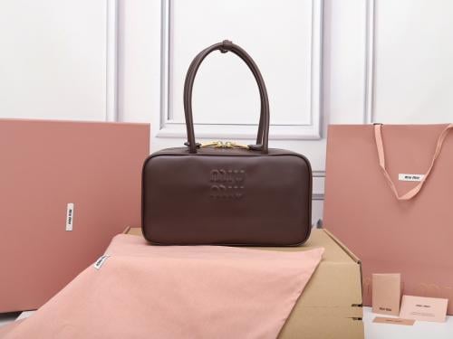 شنطة MIUMIU