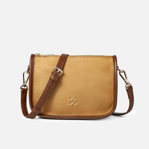 طقم كاجوال باللون البيج