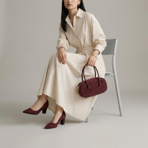 طقم كاجوال باللون العودي