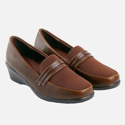 حذاء فلات بألوان مختلفة