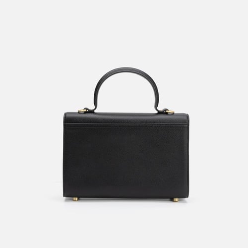 شنطة يد كلاسيك بألوان مختلفة