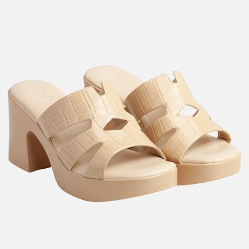 كعب كاجوال بألوان مختلفة