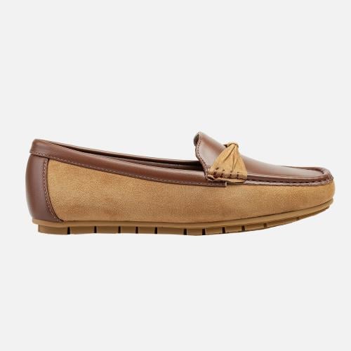 حذاء فلات بألوان مختلفة