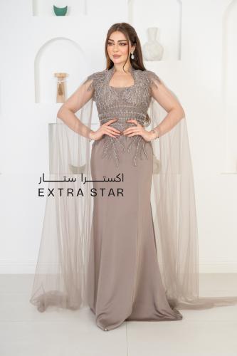فستان سهره طويل بتطريز من الخلف