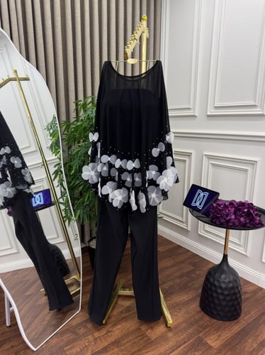 أفرول بخامه باربي وشيفون تطريز ورود ابيض