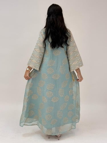 جلابيه انيقه بتطريز كامل