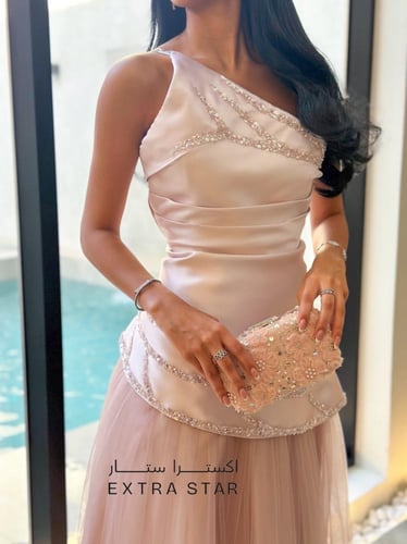 فستان طويل تب