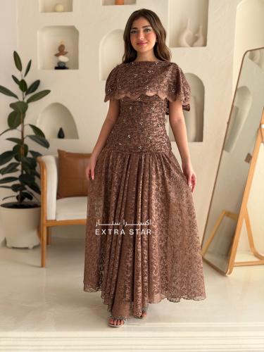 فستان بني دانتيل أنيق بطبقة علوية لامعه