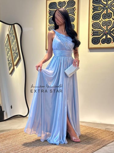 فستان طويل ناعم