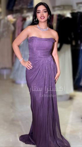 فستان بنفسجي بدون أكمام مكسّر بقصة عاموديه