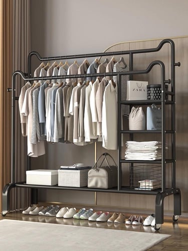 علاقة ملابس معدني بتصميم ذهبي فاخر مع أرفف متعددة...