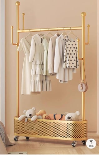 علاقة ملابس عملية مع مساحة تخزين إضافية وتصميم