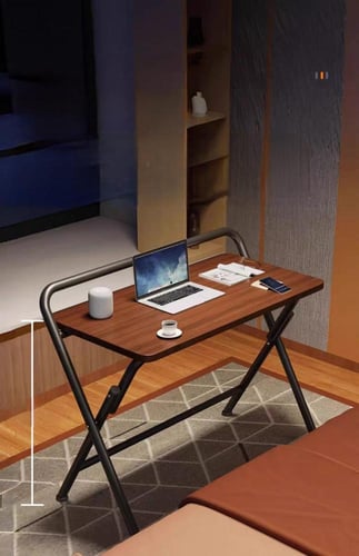 طاولة مكتب قابلة للطي بتصميم ذكي وعملي، وتناسب الا...