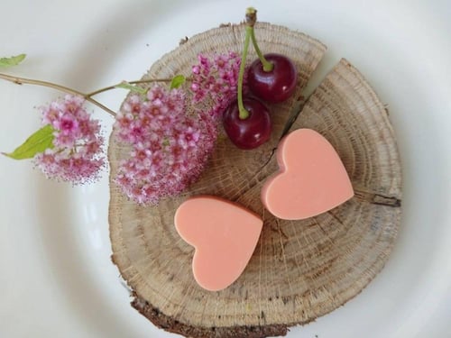 فواحات شمع العسل الطبيعي بروائح منعشه