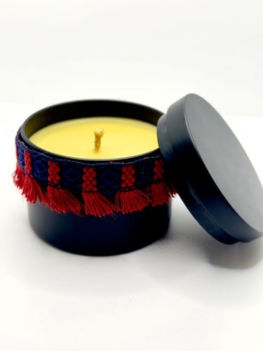 شمعه اللهب ..(شمعه عسل الباحه الطبيعي بتصميم مستوح...