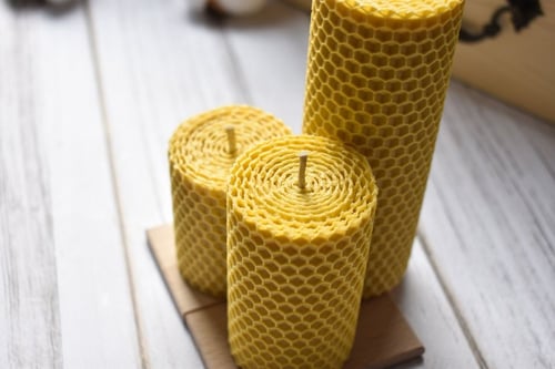 شمعه الخليه مصنوعه يدويا بشمعه العسل الطبيعي