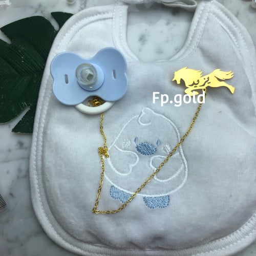 بروش الحصان مطلي ذهب مع تعليقه اللهايه