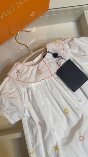 فستان لويس فيتون