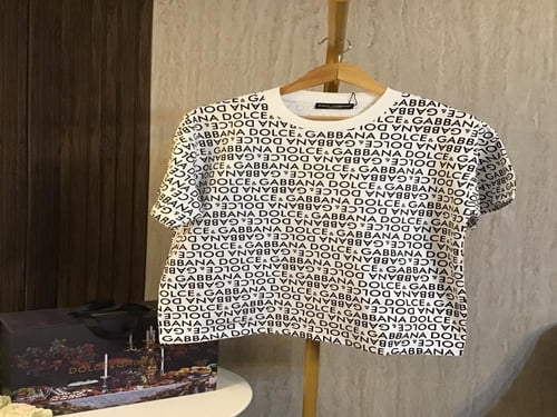 تيشيرت دوتشي غابانا نسائي