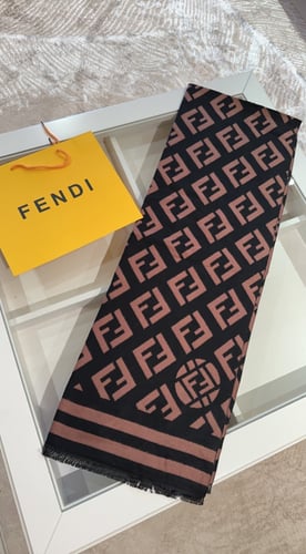 سكارف فندي شتوي (بدون كيس )