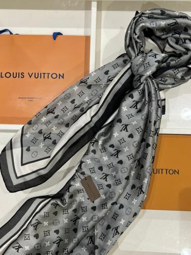 سكارف لويس فيتون بدون ملحقات
