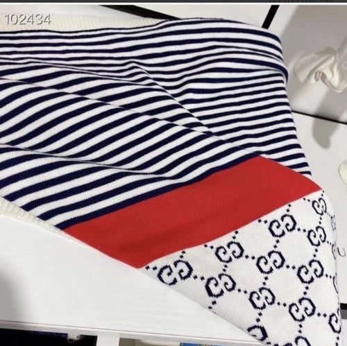 بطانيه قوتشي بدون بوكس