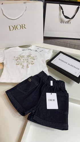 طقم ديور تيشيرت + شورت جينز