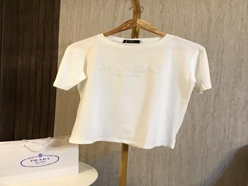 تيشيرت برادا نسائي