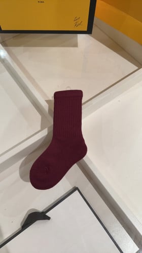 جوارب اطفال لون عودي