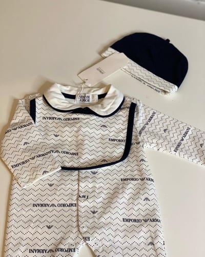 افارول مواليد ارماني (افارول +قبعه+صدريه)