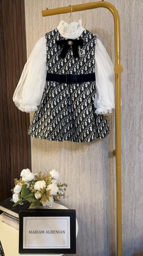 فستان ديور+بلوزه