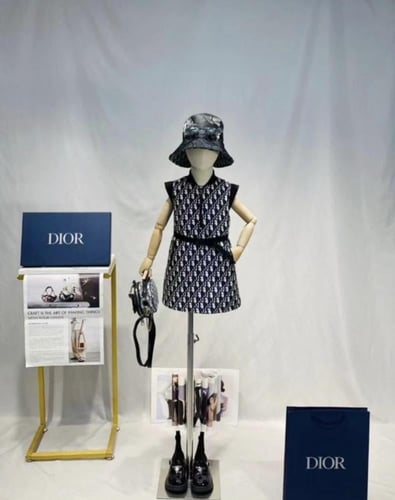 فستان ديور + حزام