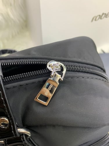 حقيبة مواليد روبرتو كفالي