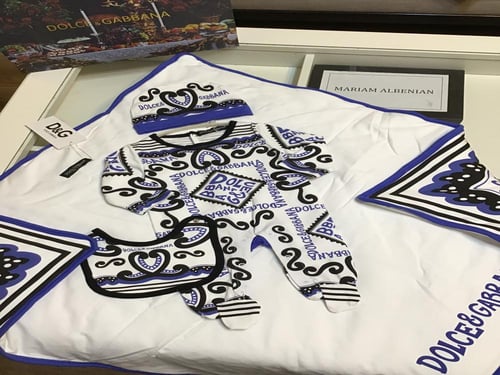 طقم دوتشي غابانا مواليد