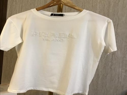 تيشيرت برادا نسائي