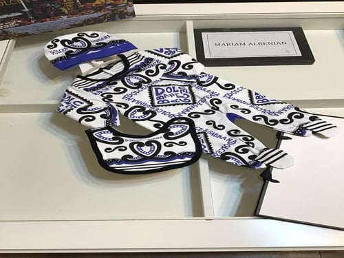 طقم دوتشي غابانا مواليد