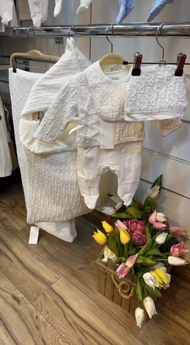 طقم مواليد ديور