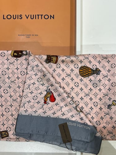 سكارف لويس فيتون بدون ملحقات