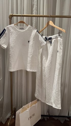 طقم ديور نسائي