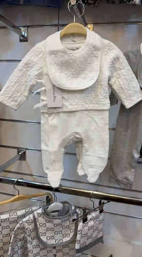 طقم مواليد ديور