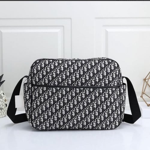 شنطة ديور مواليد