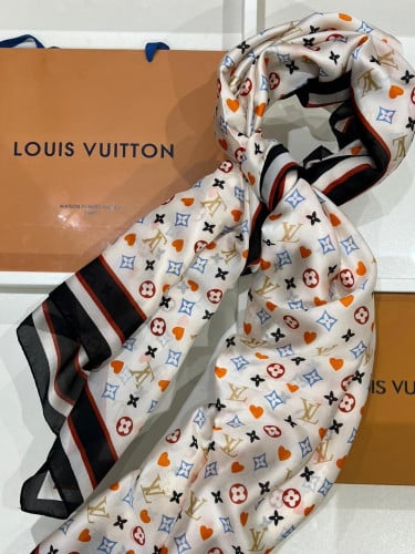 سكارف لويس فيتون بدون ملحقات