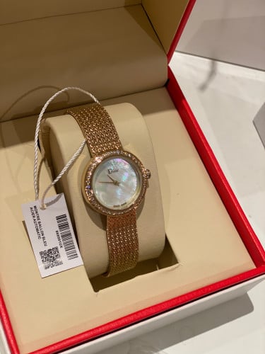 ساعة ديور ذهبي ماستر هاي كواليتي مع الملحقات