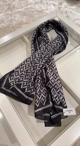 سكارف شانيل