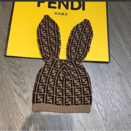 افارول مواليد فندي +قبوع بدون ملحقات