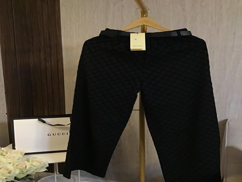 بنطلون قوتشي مع حزام نسائي