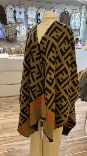 شال فندي